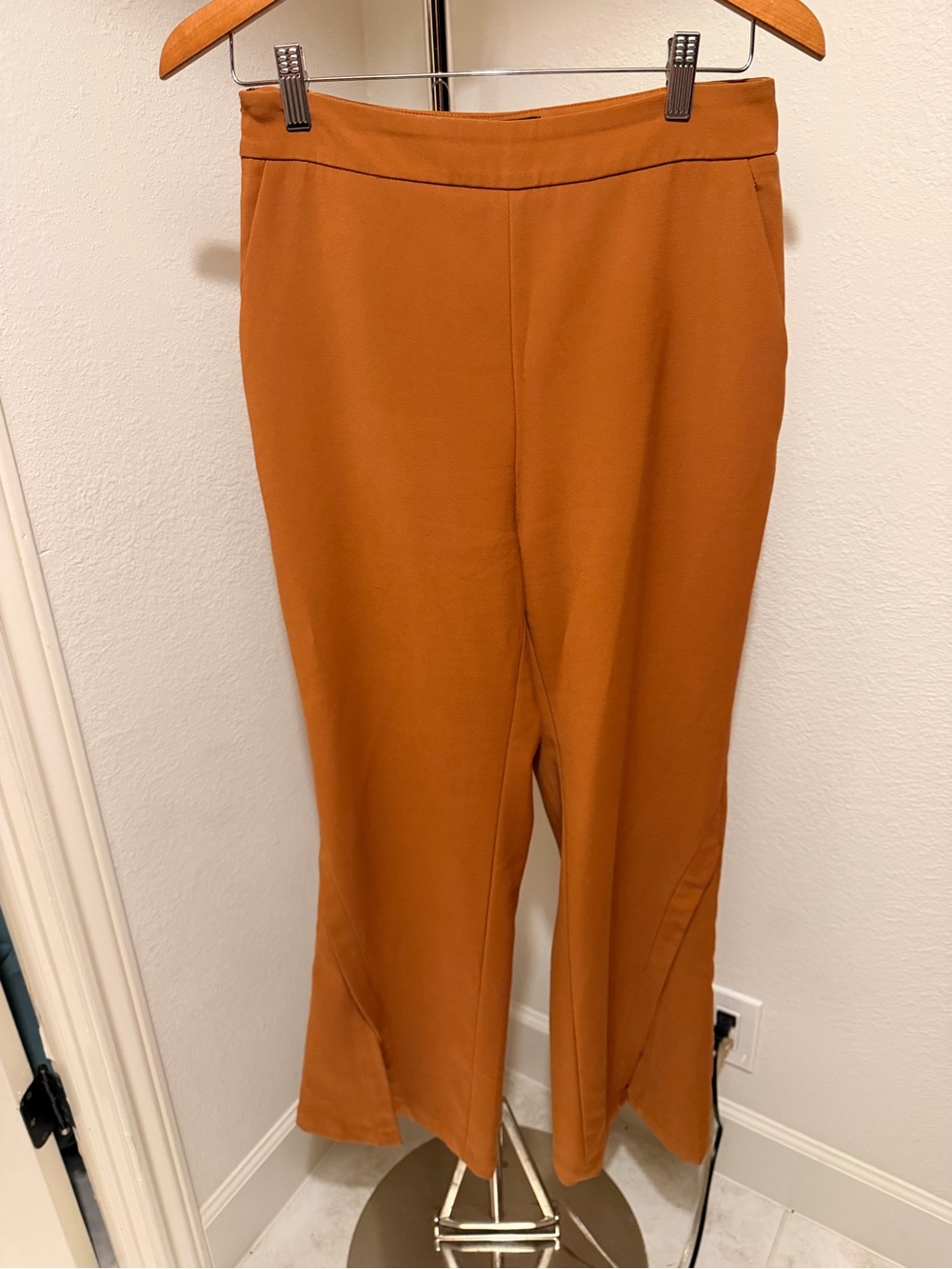 MOTF Women’s Pull-On Wide Leg High Rise Pants in Rust